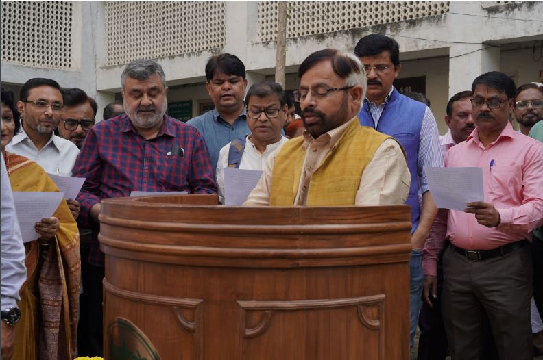 JMI celebrates Rashtriya Ekta Diwas, Vice Chancellor administers Unity Pledge to employees